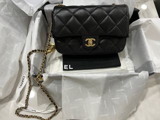 Chanel 22A small flap bag 21 cm, Luxury, Bags & Wallets on Carousell