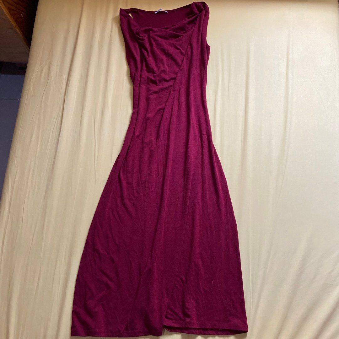 classy red dress (Category: Dresses) located in Cavite. Submitted by heykth (Listing ID 1246273606, Image 2). Description: size: large on tag can but fit to xl (stretchy) length: 49” ❀ no flaws. worn once ❀ perfect for formal events! ❀ ww postedd .