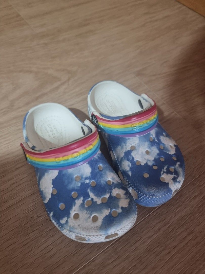 Who sells kids crocs shop