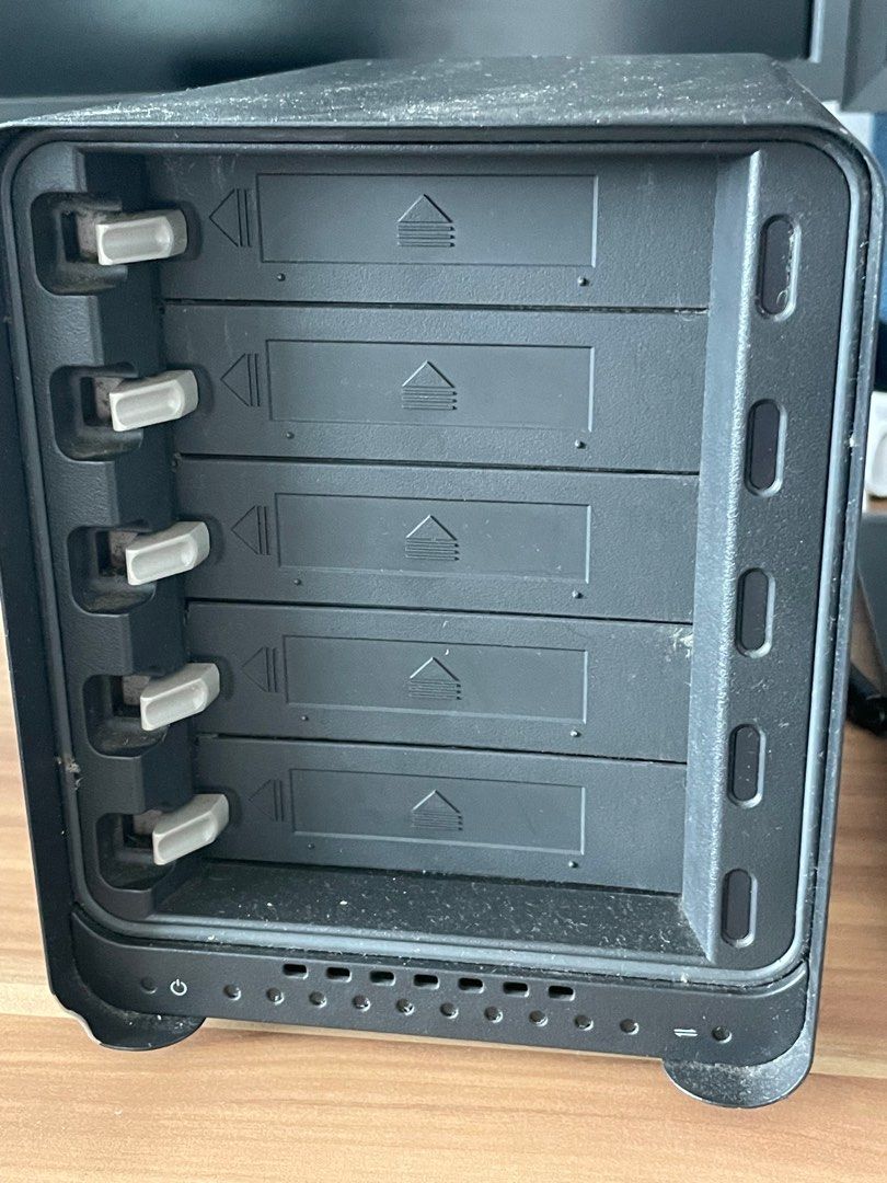 Drobo 5D thunderbolt 2 USB 3, Computers & Tech, Parts & Accessories ...