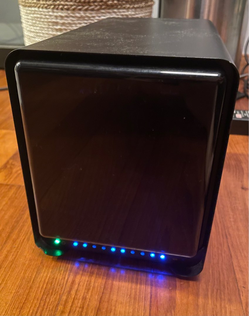 Drobo 5D thunderbolt 2 USB 3, Computers & Tech, Parts & Accessories ...