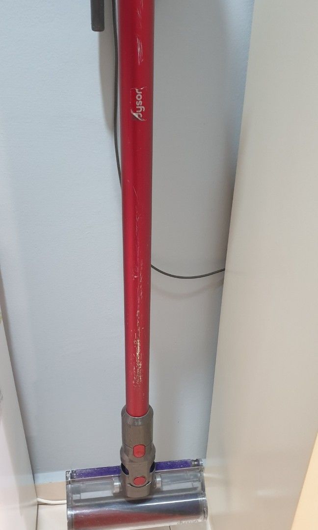 Dyson V10 Vacuum Cleaner (Faulty), TV & Home Appliances, Vacuum Cleaner