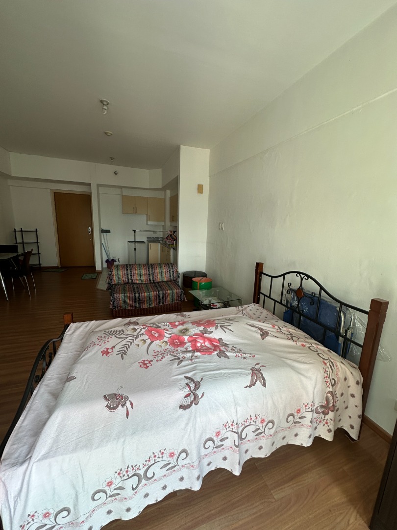 (Category: ) located in . Submitted by Broker5608 (Listing ID 1246251424, Image 1). Description: .