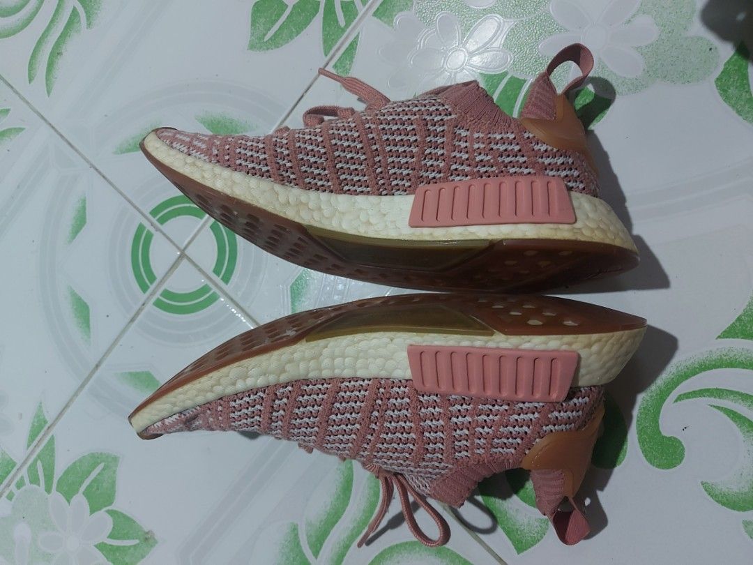 Adidas nmd primeknit ash pink hot sale