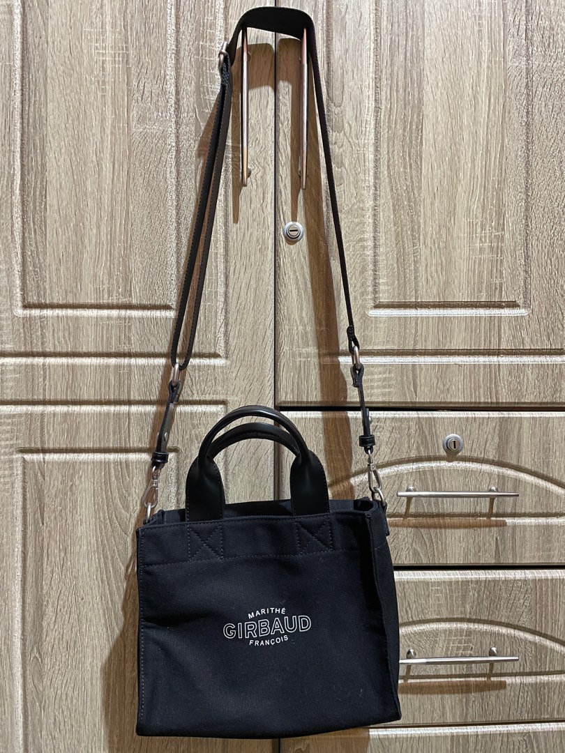 Girbaud Body Bag, Women's Fashion, Bags & Wallets, Crossbody Bags on