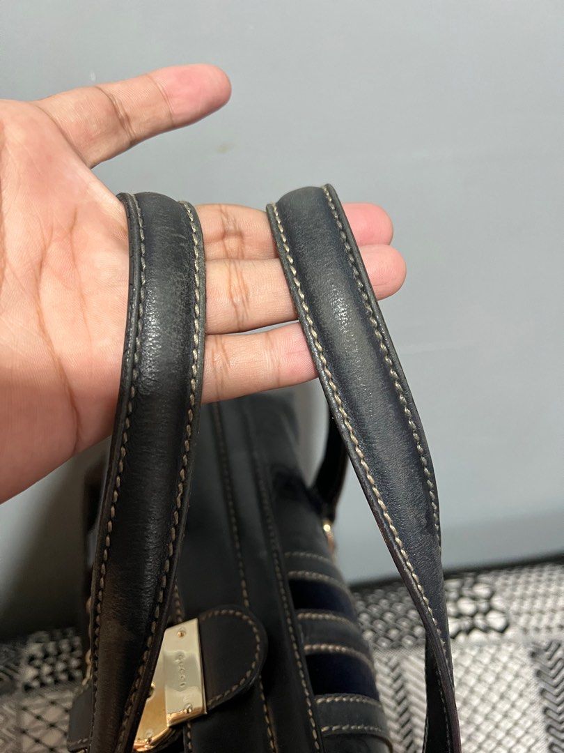 Gucci Guccissima leather Top Handle Bag (Category: Luxury Bags & Wallets) located in Binalonan. Submitted by sheenaluxarchive (Listing ID 1246218265, Image 3). Description: Rank Ab With minor flaws at the back Bawal sa sobrang selan Maganda pa ung bag Check photos. With key Selling price online $700 up equivalent to 40k+.