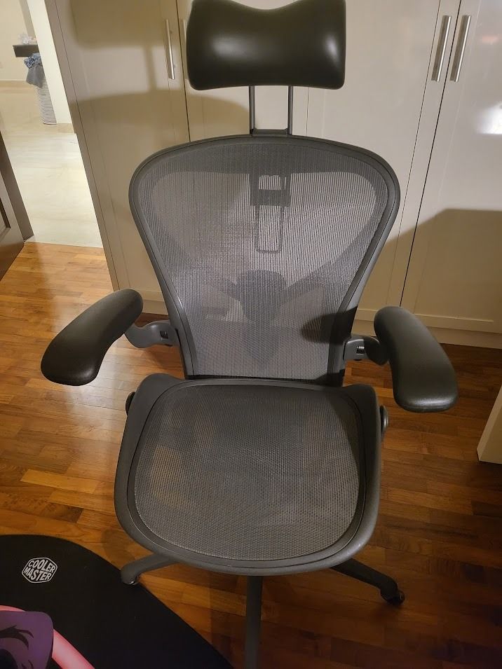 Herman Miller Aeron Size B Graphite+ Atlas Headrest, Furniture & Home ...