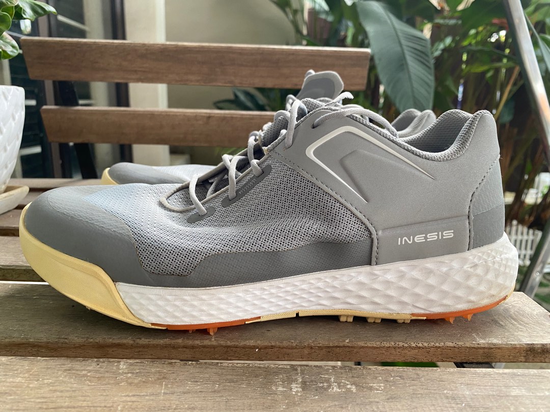 Inesis golf shoes Sports Equipment Sports Games Golf on Carousell