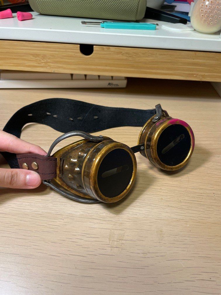 Jinx arcane league of legends cosplay goggles, Hobbies & Toys