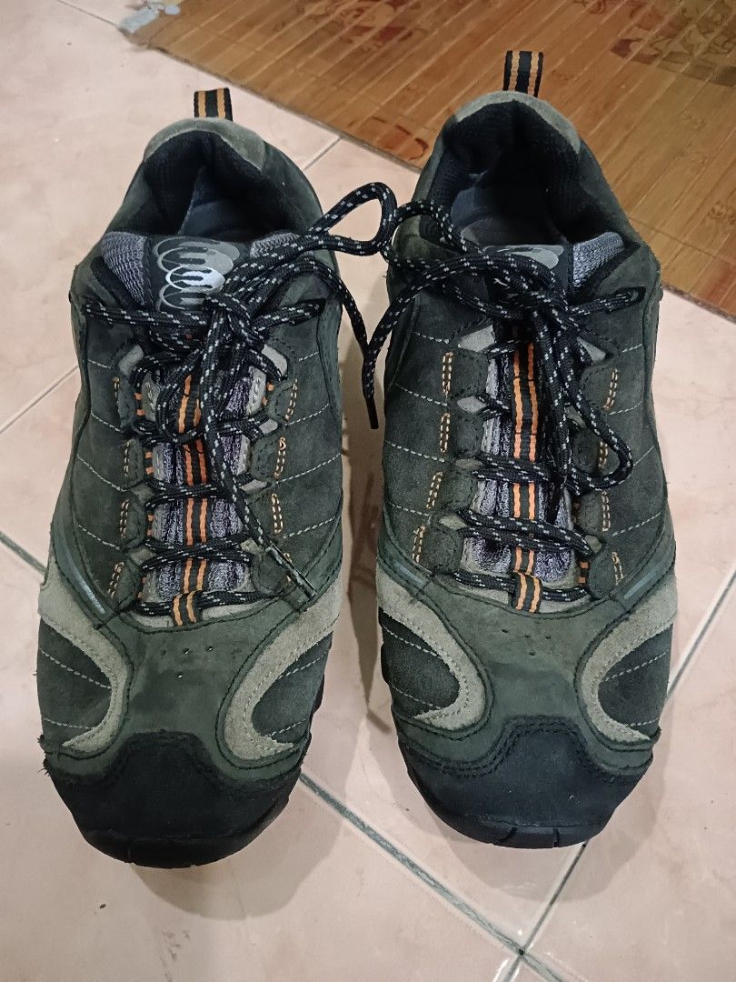 Kasut hiking 2025