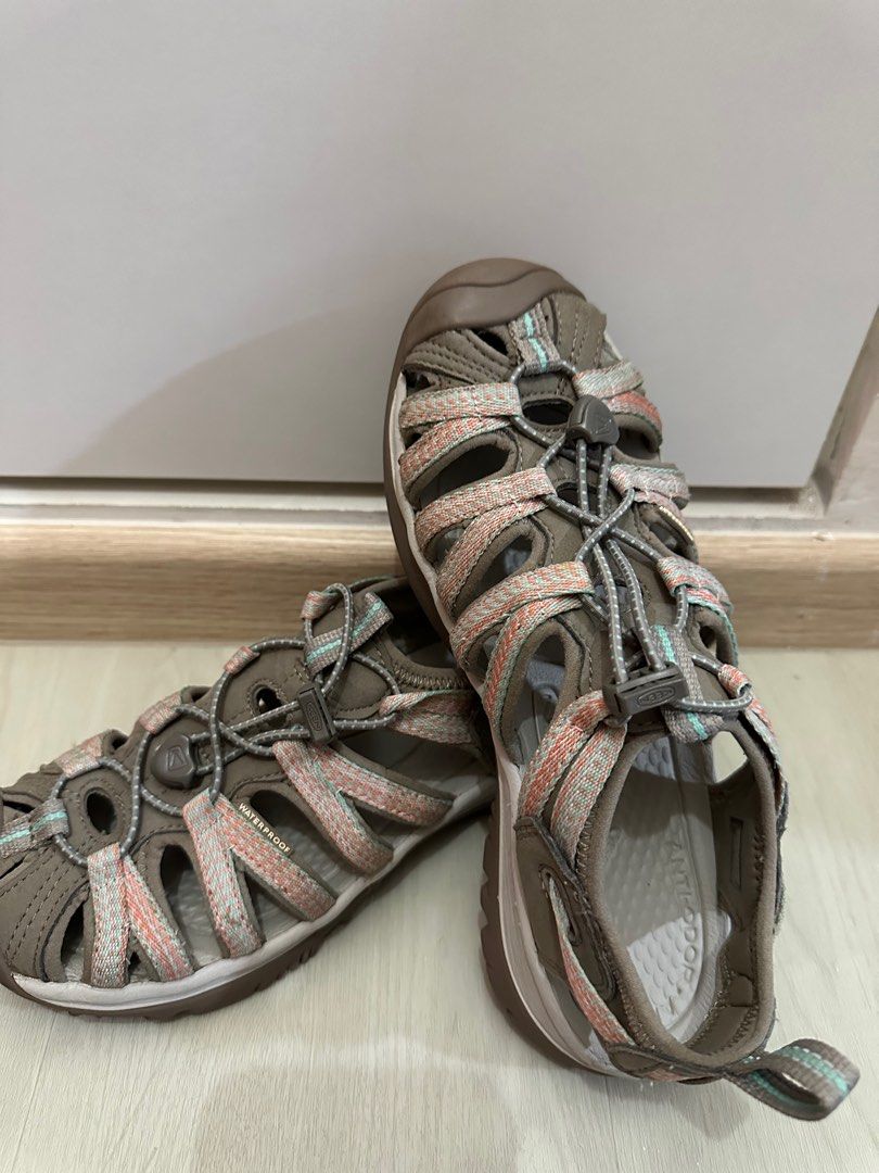 Keen whisper taupe coral on sale
