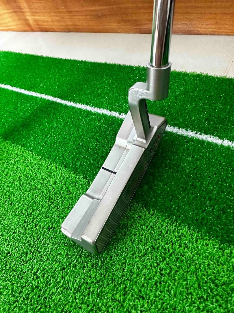 Kirkland Signature putter, Sports Equipment, Sports & Games, Golf on