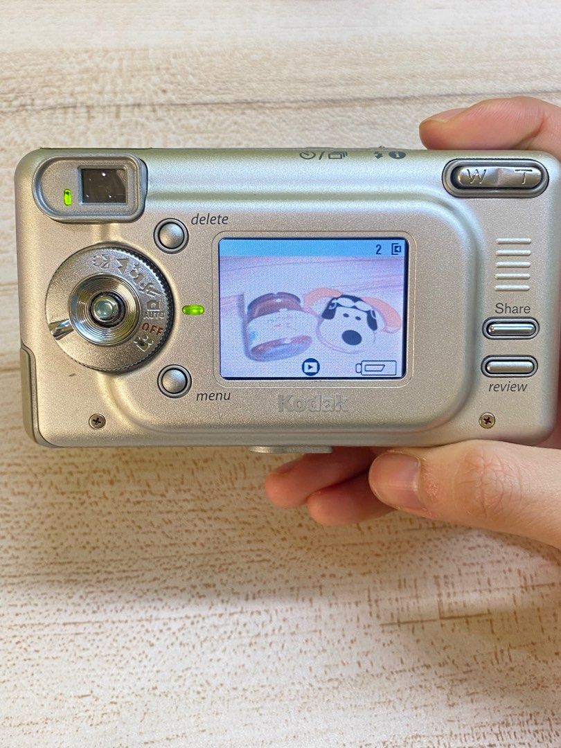 Kodak Easyshare LS443 ccd with dock, Photography, Cameras on Carousell