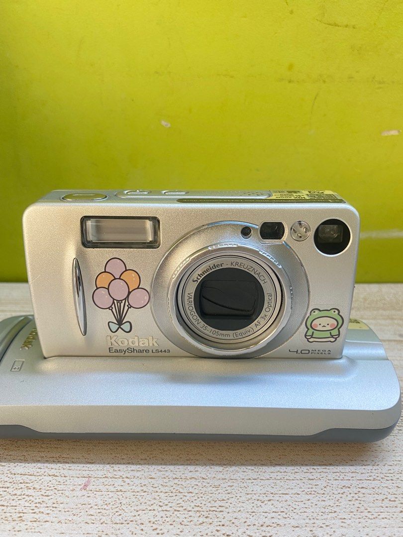 Kodak Easyshare LS443 ccd with dock, Photography, Cameras on Carousell
