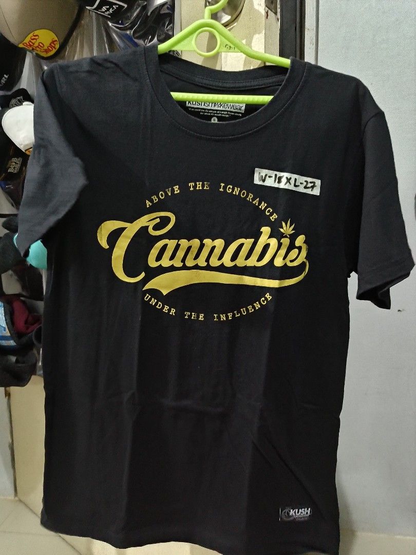 Kush og logo (Category: Tshirts & Polo Shirts ) located in Pasay City. Submitted by dready_zion (Listing ID 1246355721, Image 2). Description: kush og logo orig. sold legalize design✅ size small dime 18x27 200 each +ship aspack 350 jnt LALAMOVE MANILA paymenty1st good condition no issue dm dm.