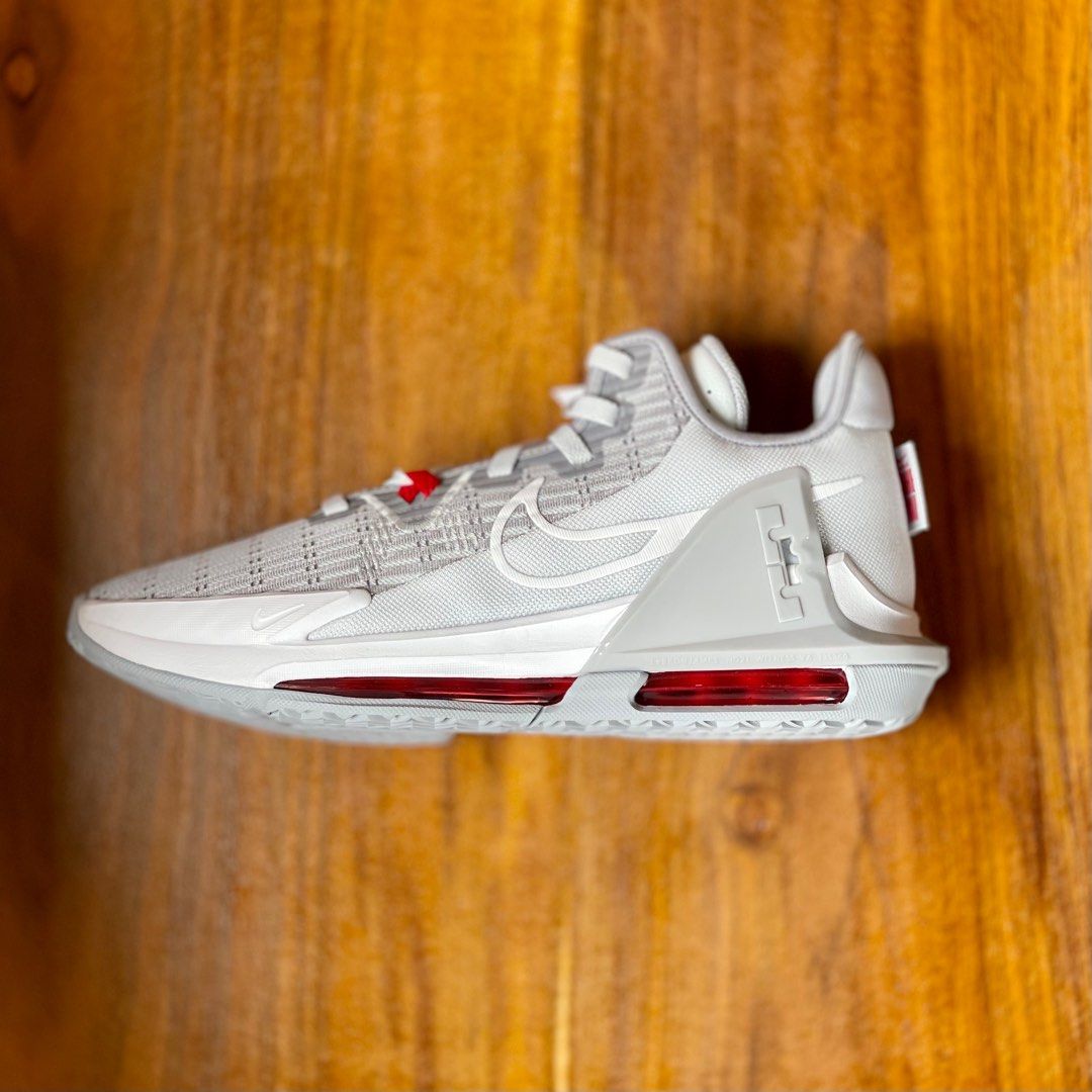 Lebron hot sale platinum shoes