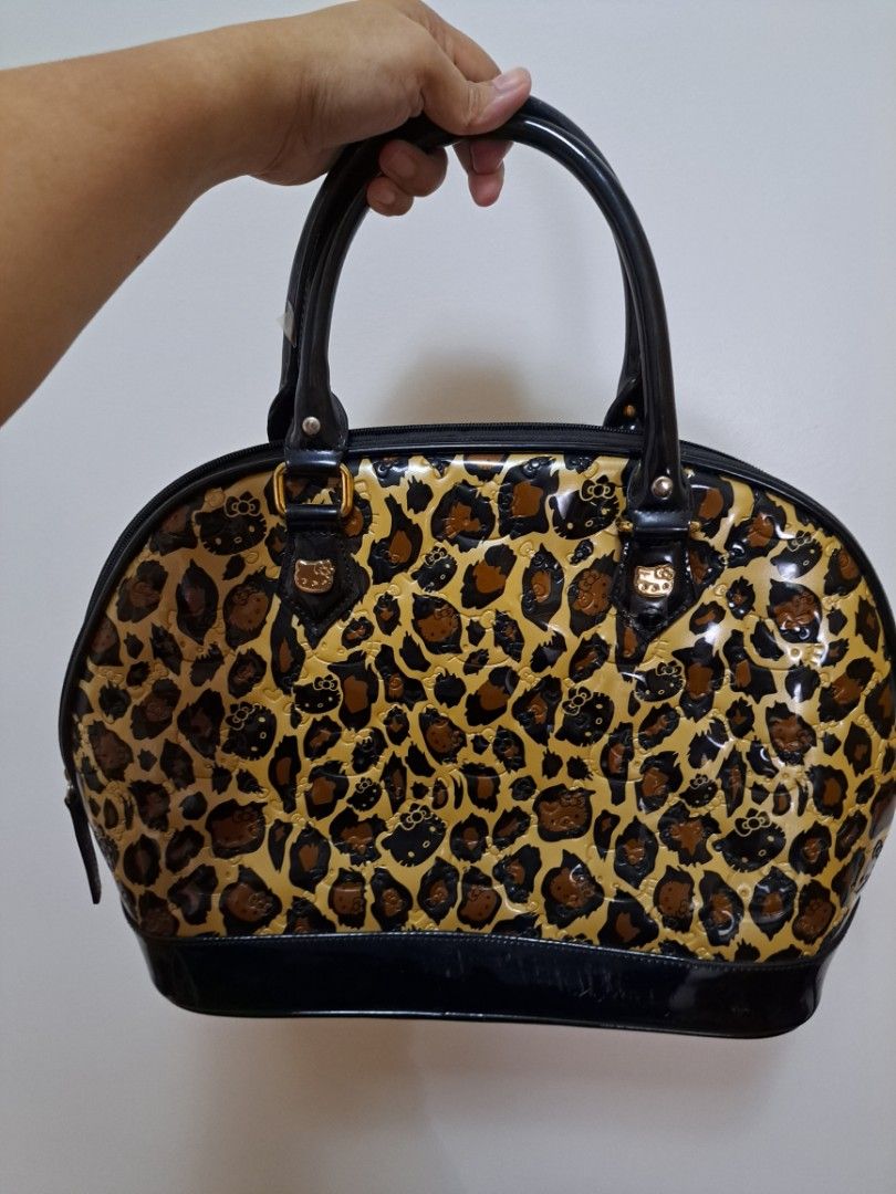 Loungefly hello sales kitty leopard purse