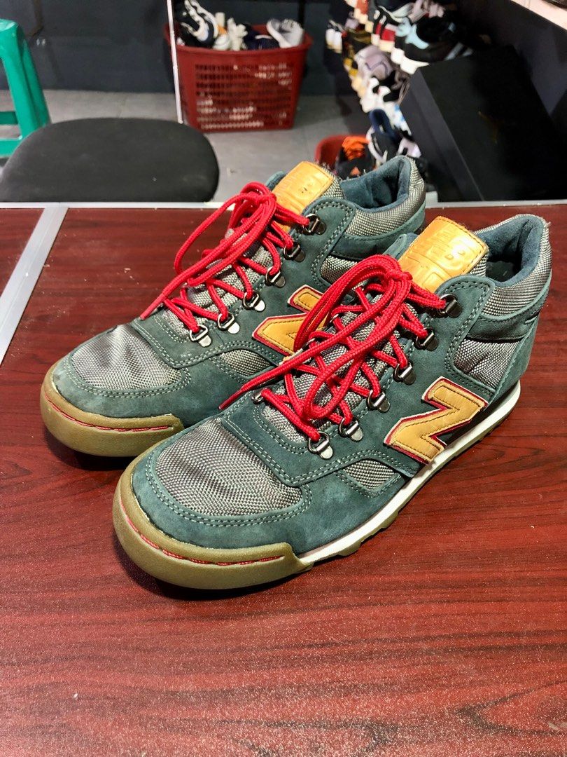 New balance 710 Hiking Fesyen Pria Sepatu Sneakers di Carousell