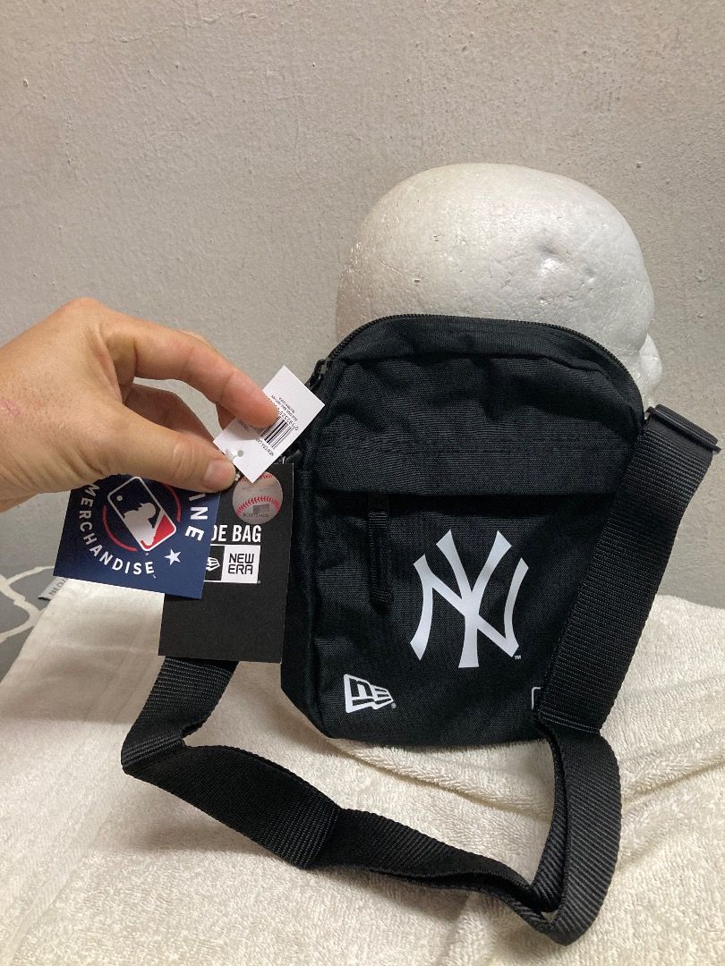 New Era NY Yankees Crossbody Flight Bag Black, Men's Fashion, Bags