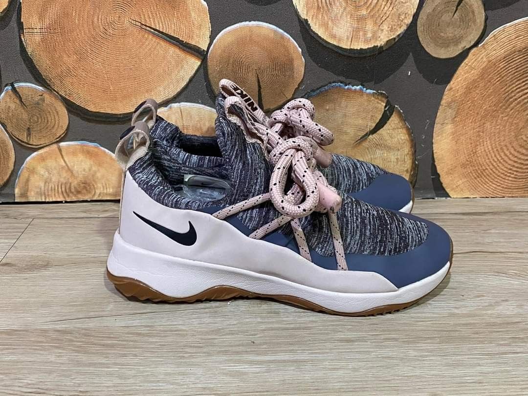 Nike city loop original store