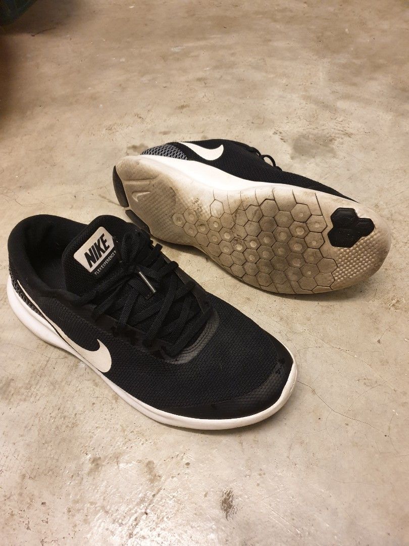 Nike flex experience rn 7 on feet store