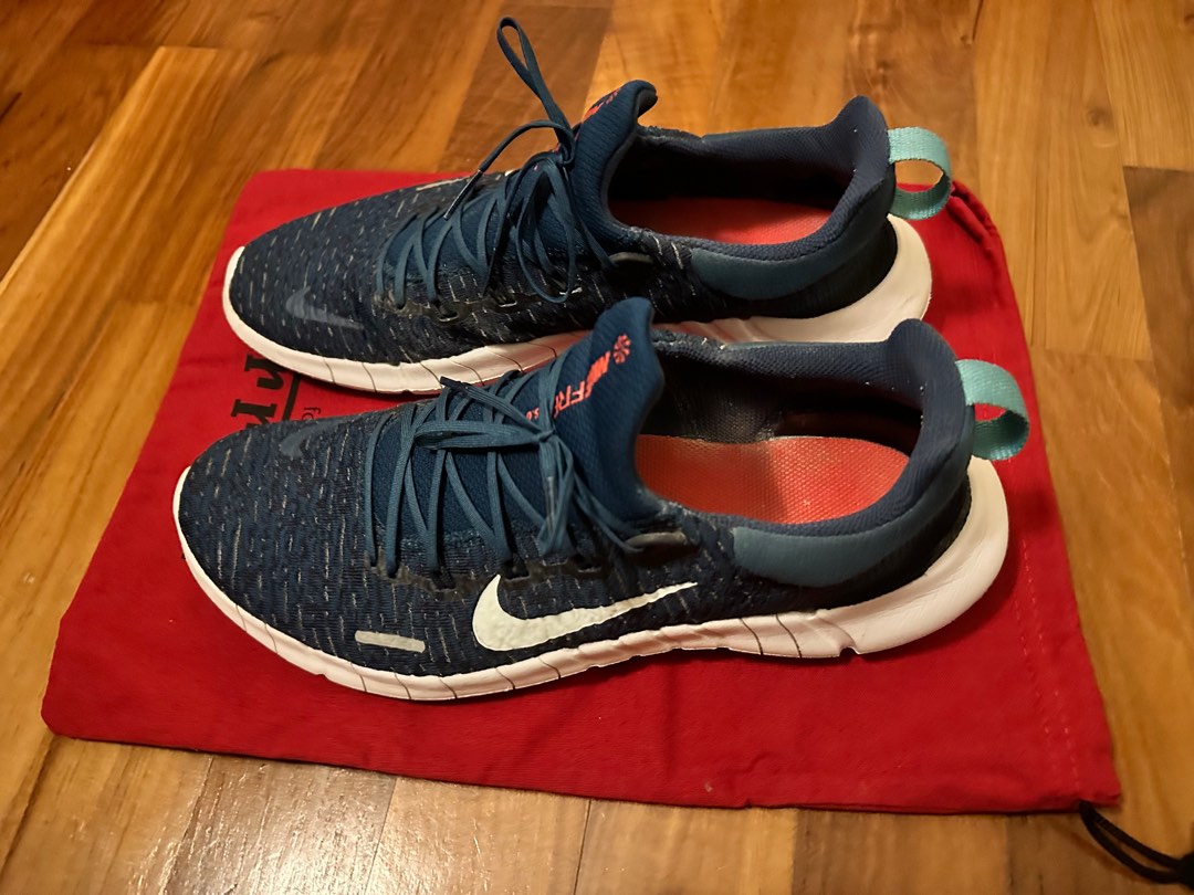 Free run sneakers best sale