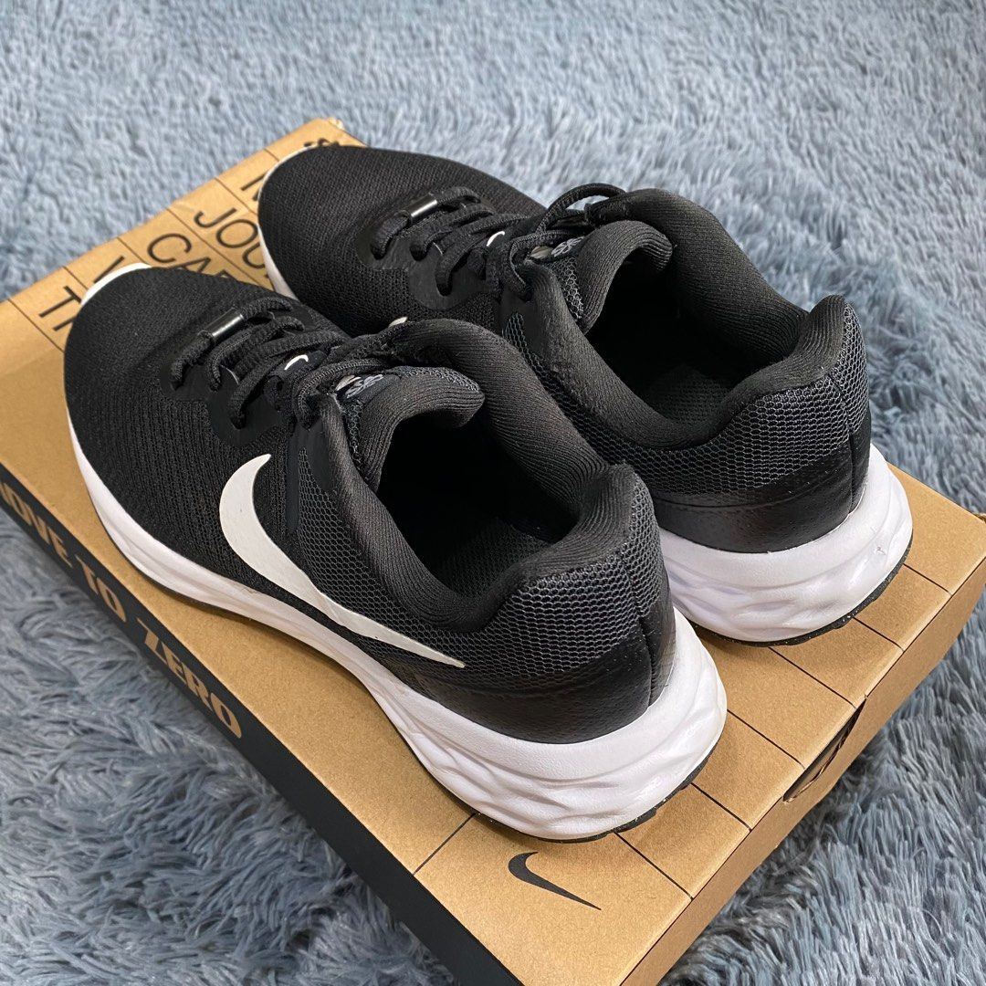 Black nike size 6 on sale