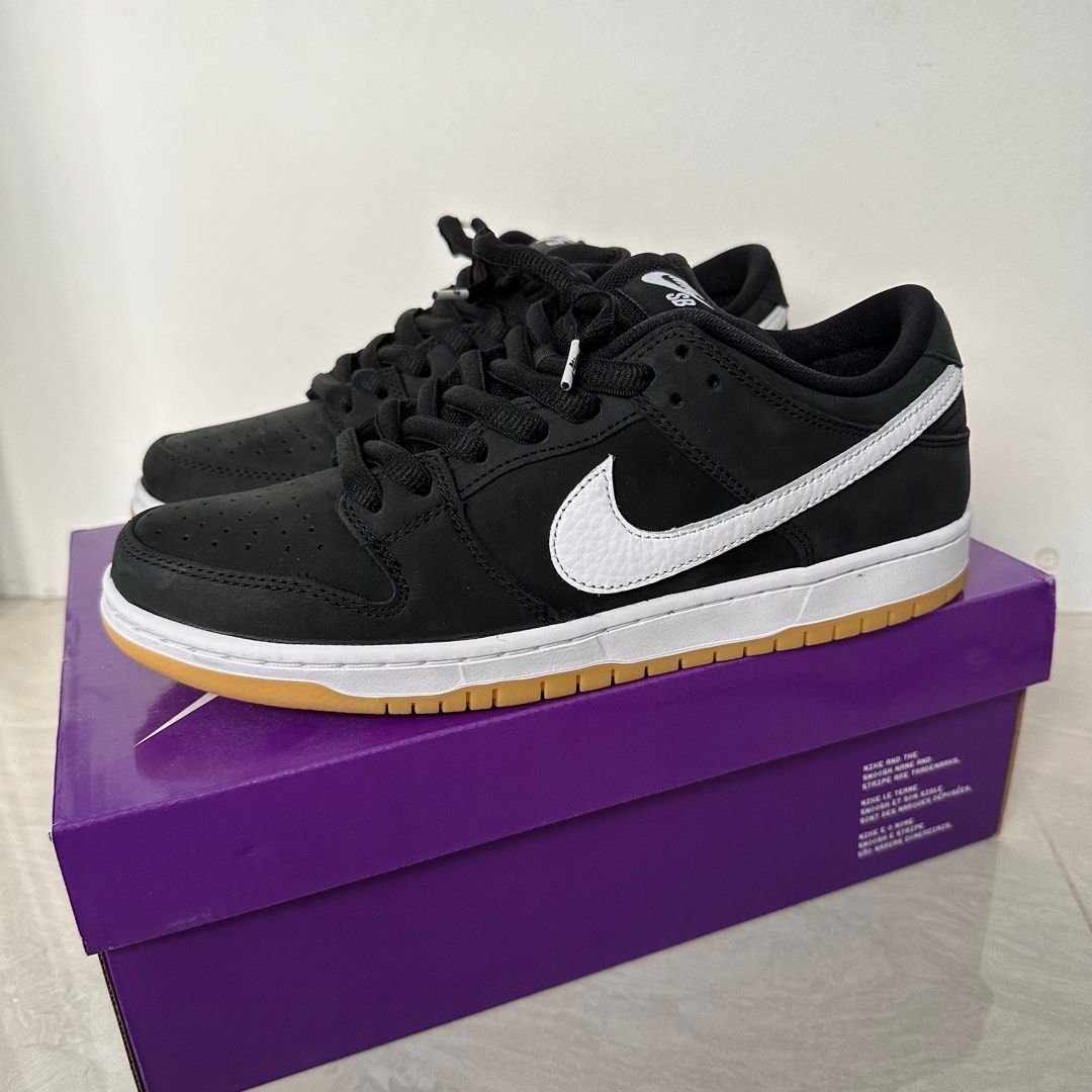 Nike SB Dunk Low Black Gum
