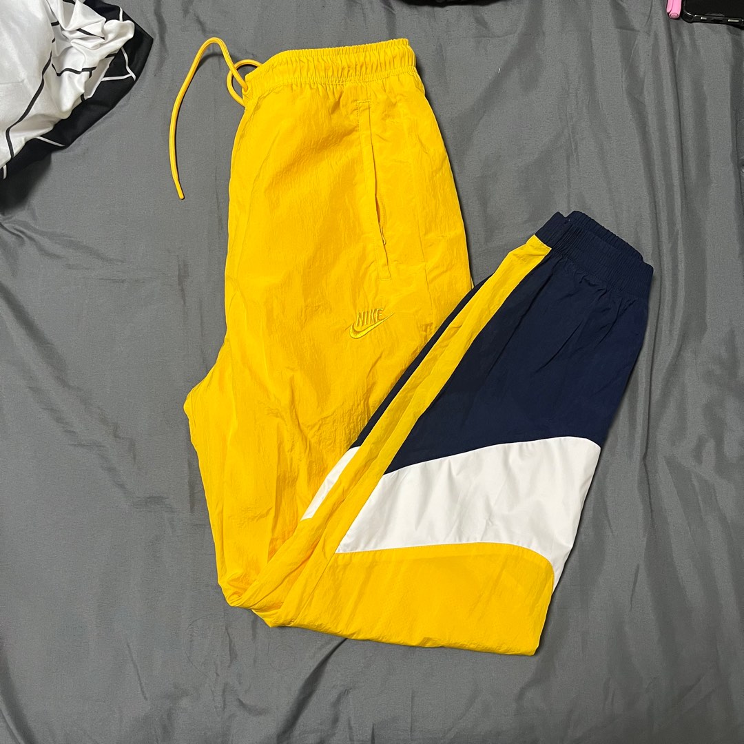 Nike Sweatpants, Men's Fashion, Bottoms, Joggers on Carousell