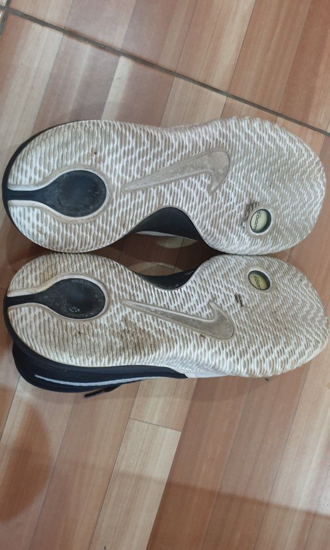 womens nike zoom black and white