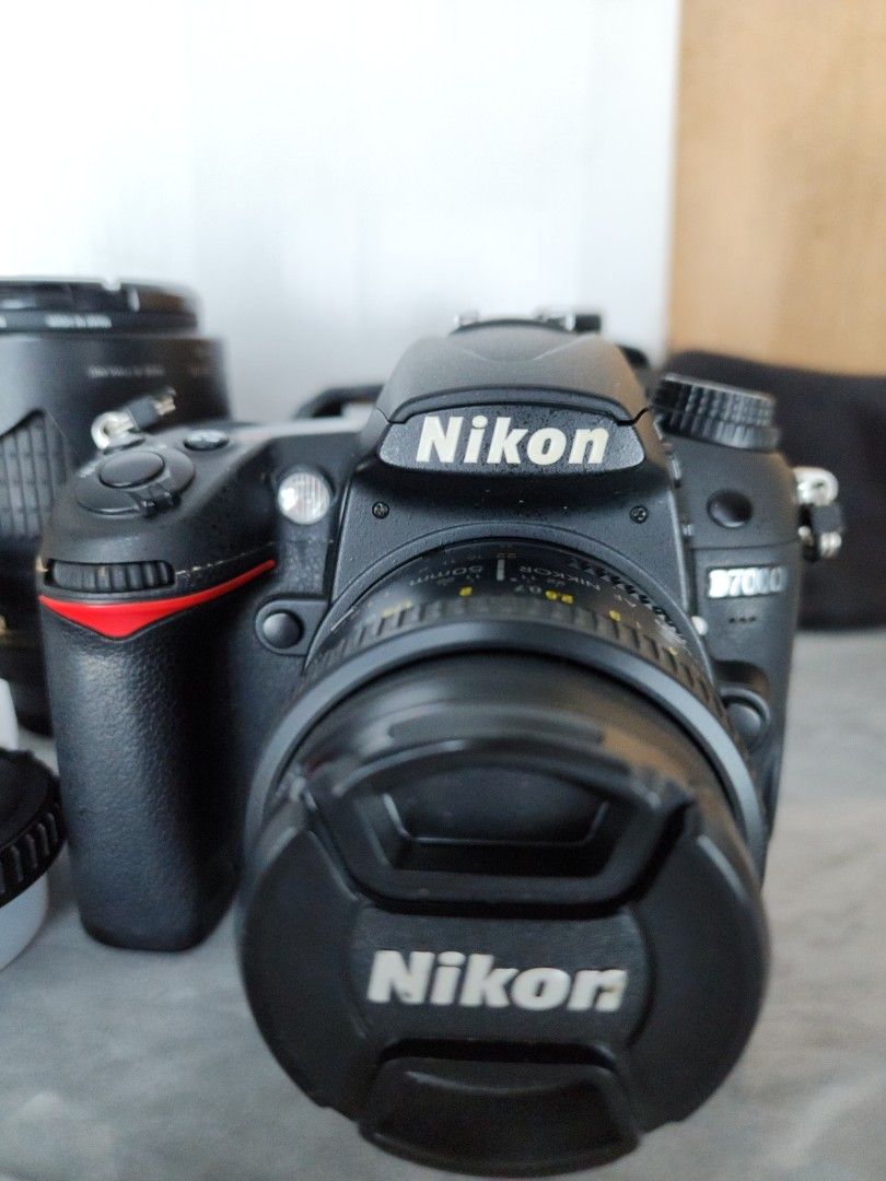 Nikon D7000 + Flash SB700, Photography, Cameras on Carousell