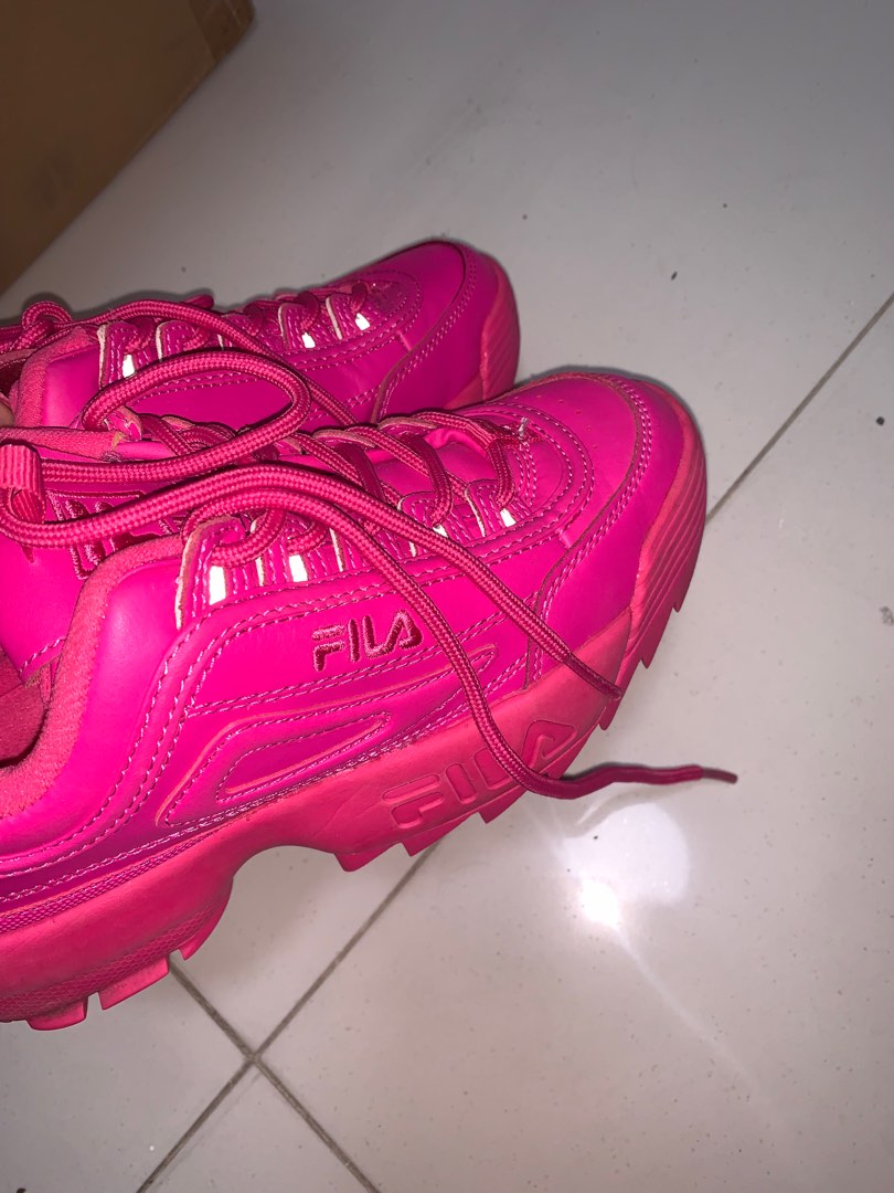 Hot pink fila disruptor 2 online