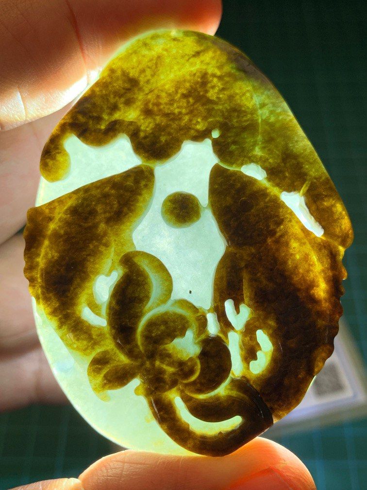 Pisces top jade pendant