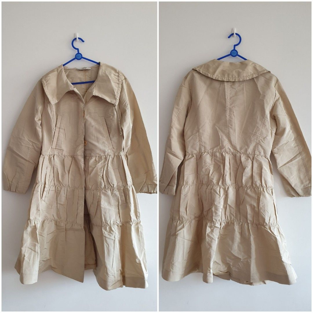 PRADA BEIGE TRENCH COAT POLYESTER LUXURY DESIGNER BRAND VERY NICE