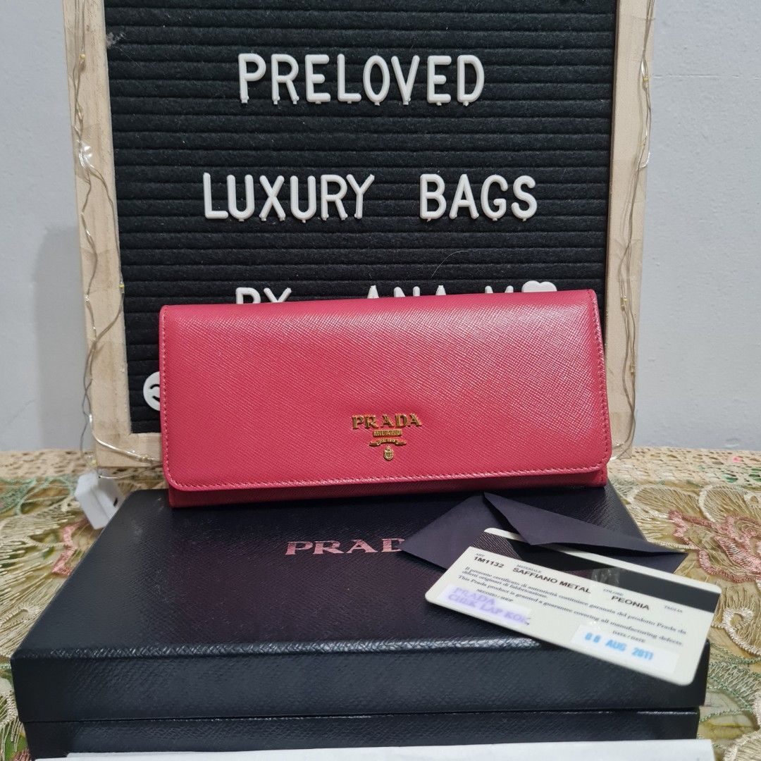 PRADA Saffiano Tote Bag, Luxury, Bags & Wallets on Carousell