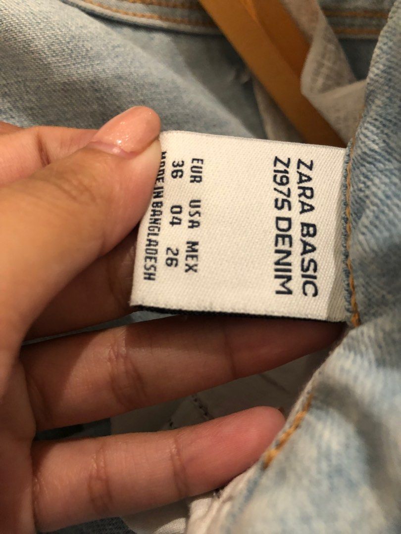 Ripped jeans (Category: Jeans) located in Quezon City. Submitted by sofiaaltheasuarez (Listing ID 1246313193, Image 2). Description: .