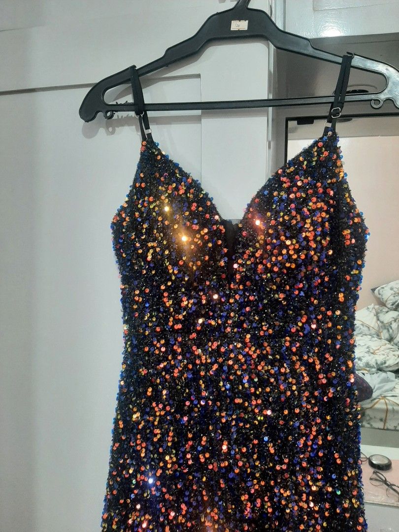 SEQUENCE GLITTERY DRESS Women s Fashion Dresses Sets Evening dresses gowns on Carousell