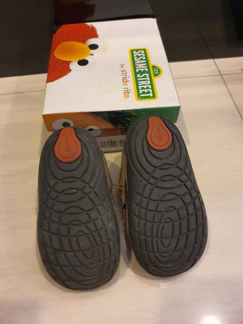 Stride rite clearance sesame street
