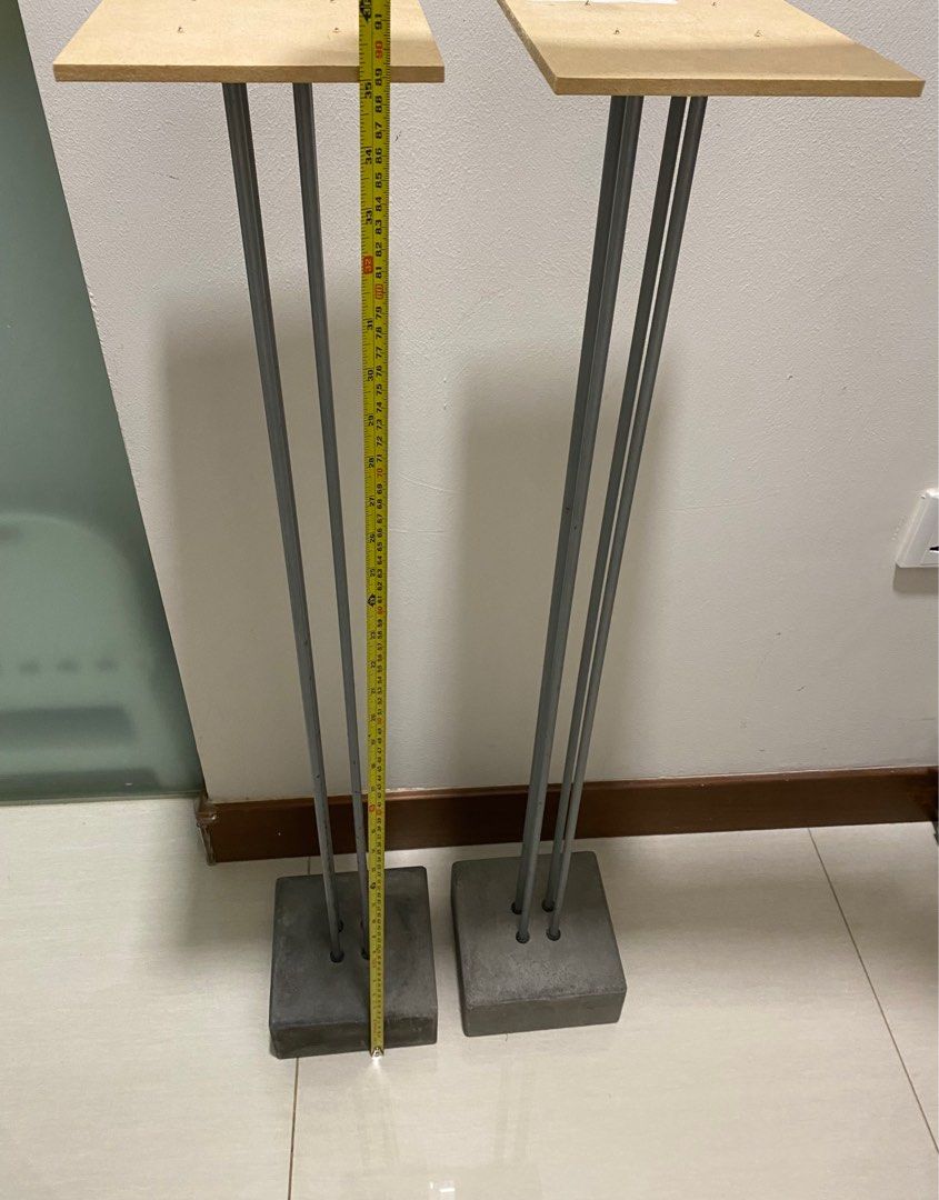 Hairpin shop speaker stand