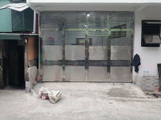 Stainless Main Gate 4panel Concept with Service Door
