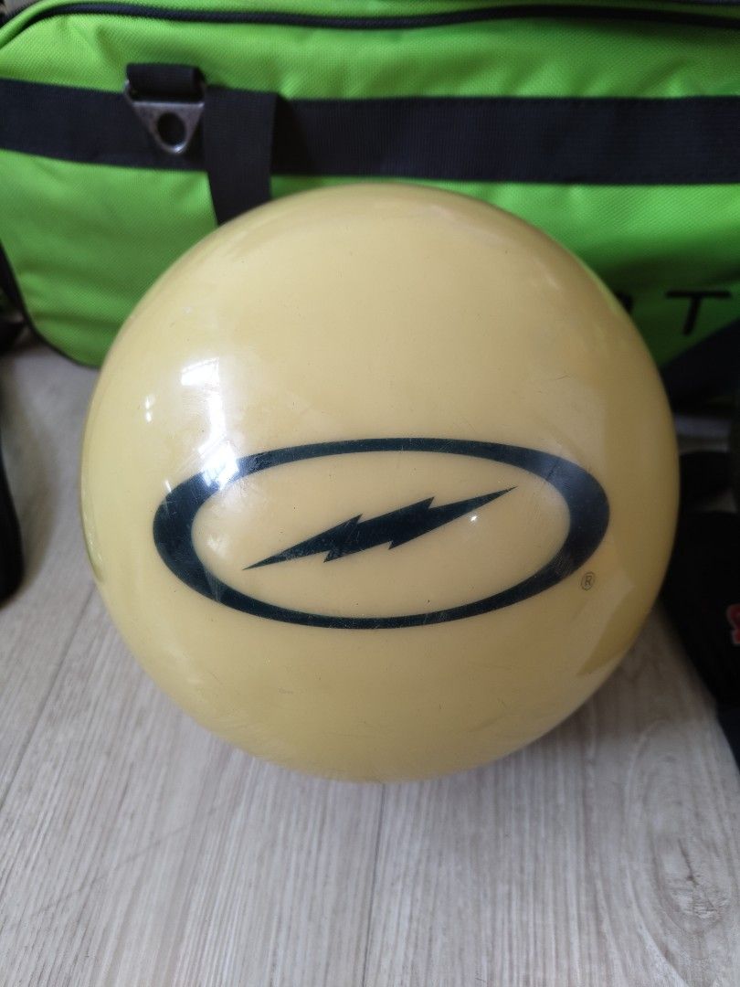 Storm spare ball (Rare ball), Sports Equipment, Sports & Games, Billiards & Bowling on Carousell