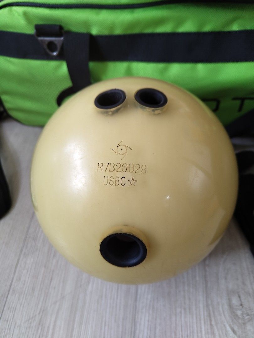 Storm spare ball (Rare ball), Sports Equipment, Sports & Games, Billiards & Bowling on Carousell