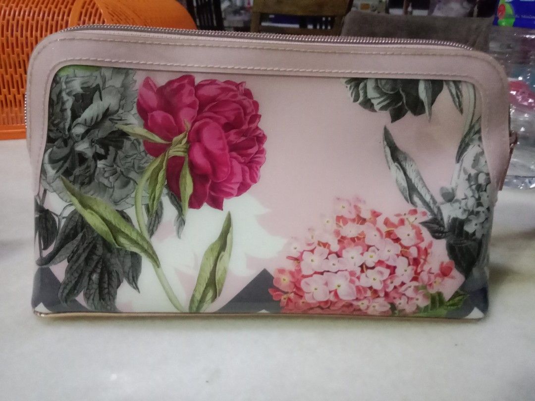 Ted baker wash clearance bag