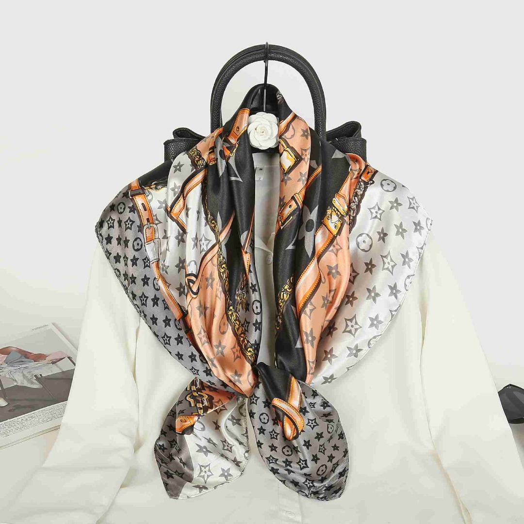 Thin silk scarf, 女裝, 手錶及配件, 絲巾- Carousell