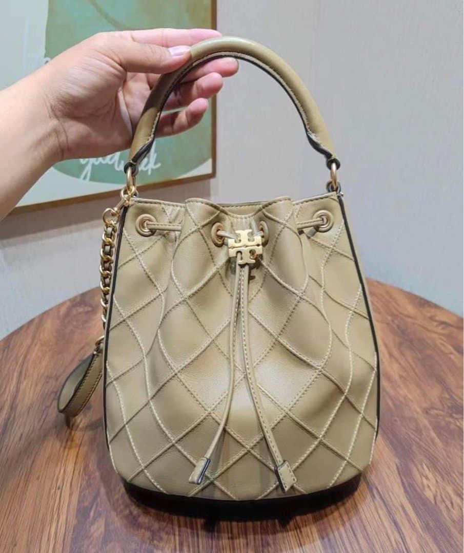 Tory Burch soft bucket bag (Category: Luxury Bags & Wallets) located in Pasig City. Submitted by mgmanila (Listing ID 1246371456, Image 3). Description: Tory Burch Fleming Soft Bucket Bag Dimensions;9.5”(H) x 12”(L) x 5”(D) 3,600 ✔️Cash on Pickup (COP) via LBC available ✔️Cash on Delivery (COD) available within Metro Manila only ✔️MOP: Gcash,Maya And Bank transfer ✔️Shipping via Lalamove, Grab and Joyride ✔️Yes to Same day delivery🥰 ✔️Open for L