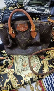 (Category: ) located in . Submitted by rarebag (Listing ID 1246231455, Image 1). Description: .