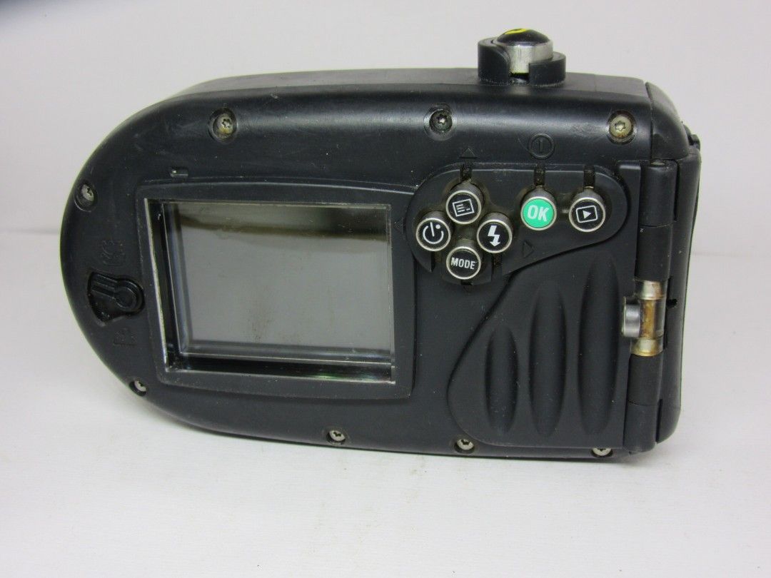 U. K. waterproof 6.0 sports camera (Category: Cameras) located in Las Pinas. Submitted by film101 (Listing ID 1246247408, Image 2). Description: ✨Imptd camera 6.0MP 💫Its made in UNITED KINGDOM under the name of TRAVELER CAMERA UK ✨Serial nos. 2514 2891 6/2008 supra foto product code 7071 UK With sample photos of British natl while swimming in the beach -run by 2 pc AA batt ----------- ✨Its a rubber supported camera with stainless in the front an