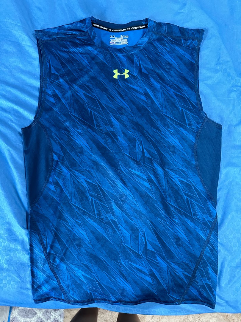 Under armour exercise singlet, Men's Fashion, Activewear on Carousell