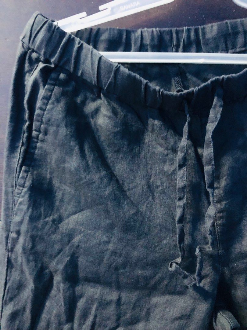UNIQLO LINEN PANTS (Category: Joggers) located in Taguig. Submitted by brandedselection31 (Listing ID 1246248078, Image 2). Description: Tanggal ung tag.
