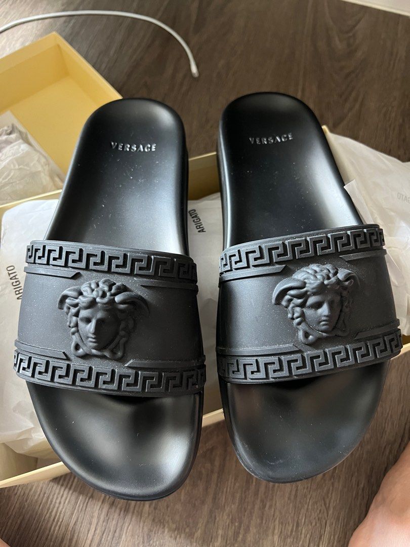Palazzo medusa 2024 pool slide sandals